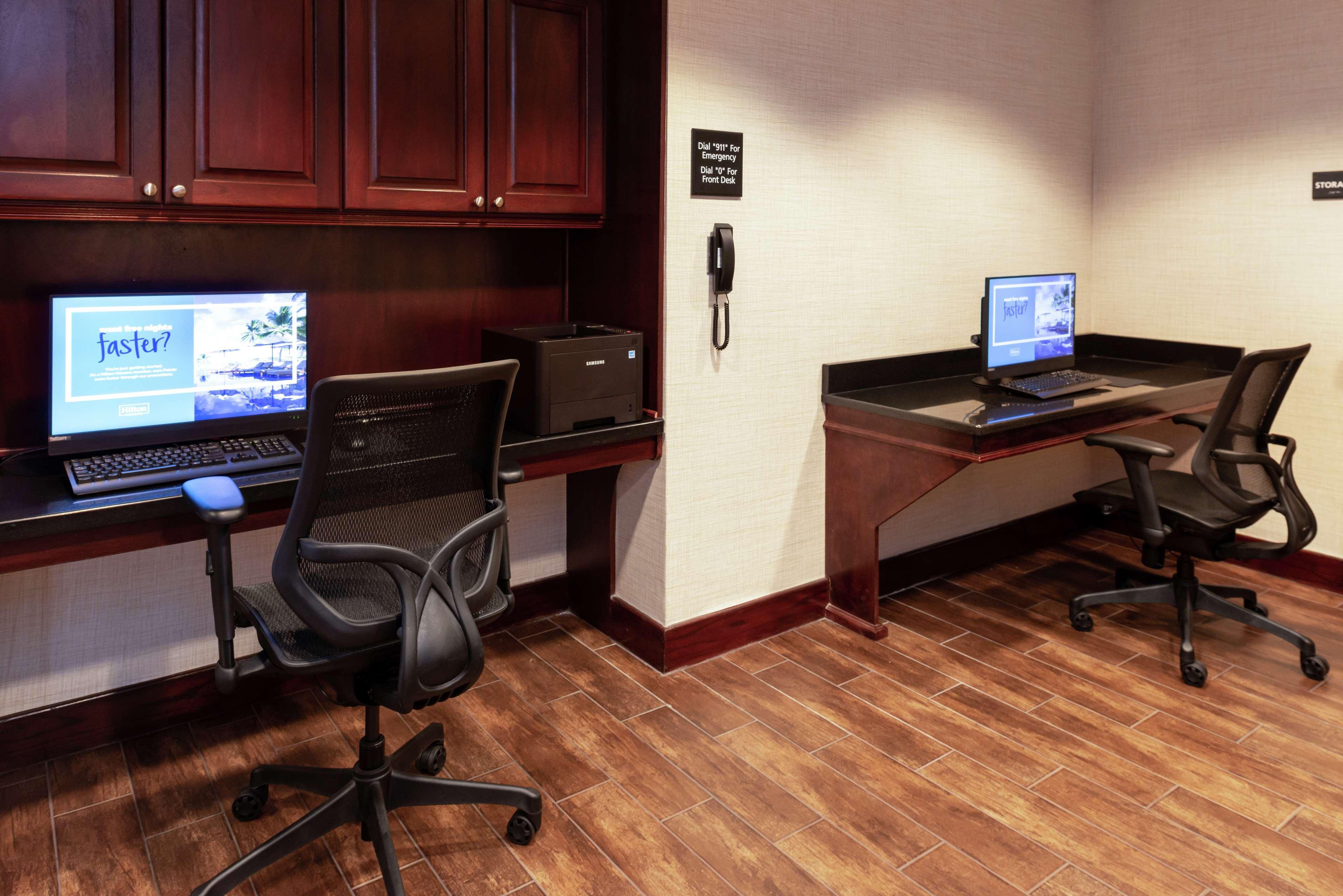 Hampton Inn Greensboro Airport Dış mekan fotoğraf