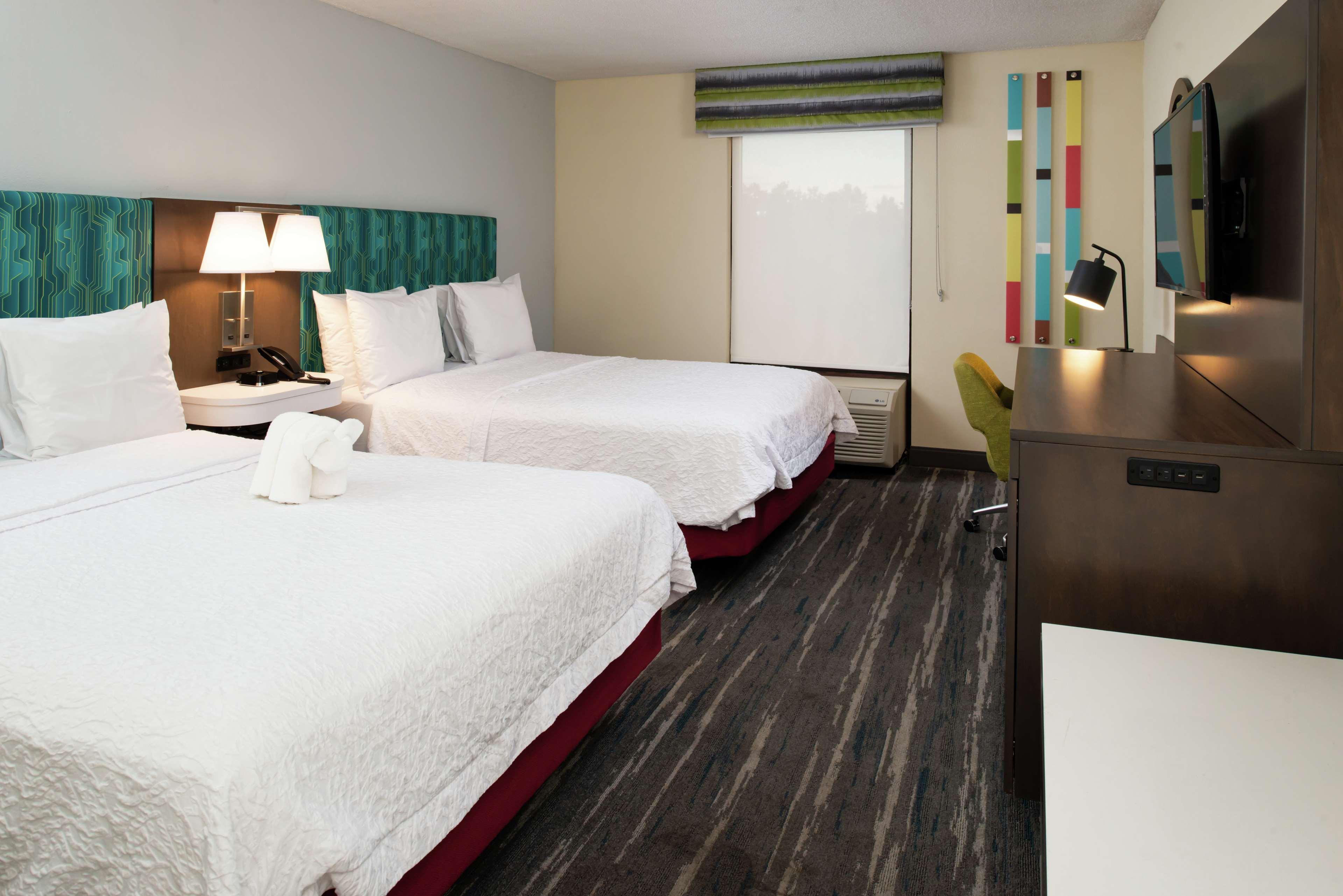 Hampton Inn Greensboro Airport Dış mekan fotoğraf