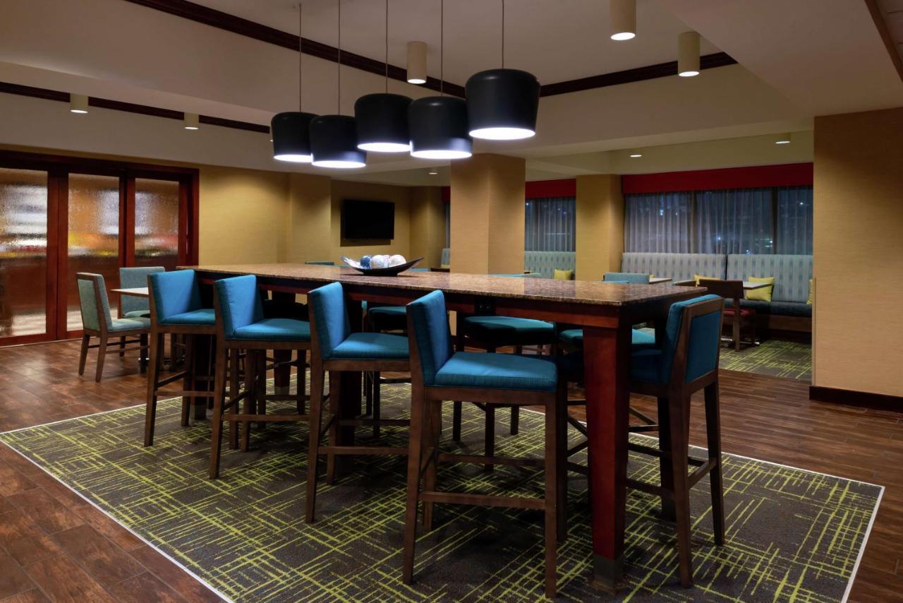 Hampton Inn Greensboro Airport Dış mekan fotoğraf