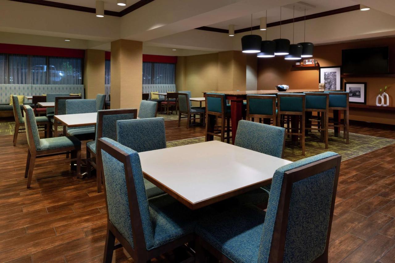 Hampton Inn Greensboro Airport Dış mekan fotoğraf