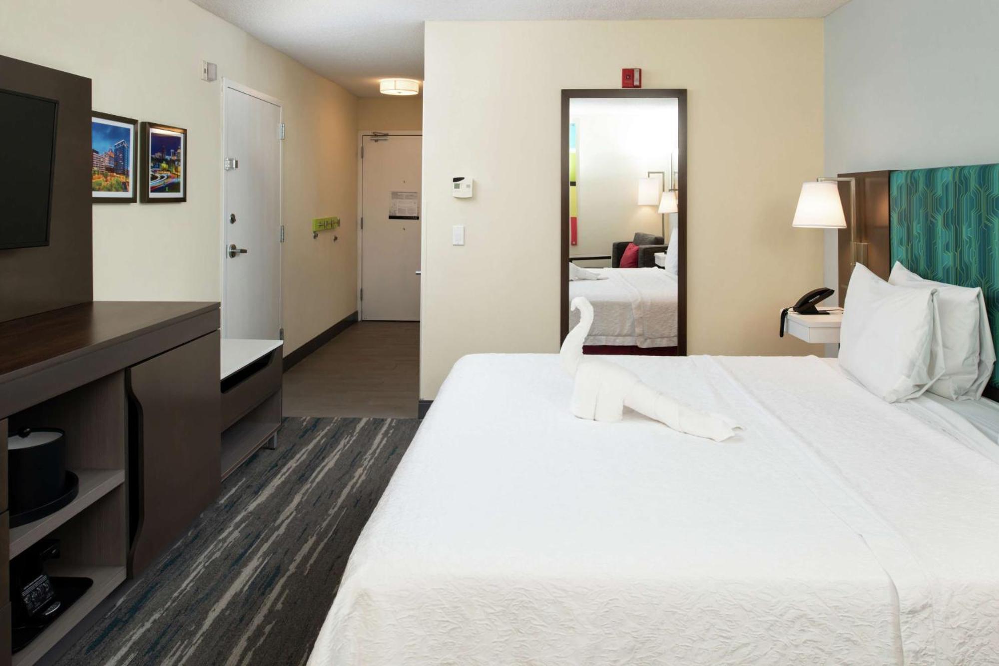 Hampton Inn Greensboro Airport Dış mekan fotoğraf