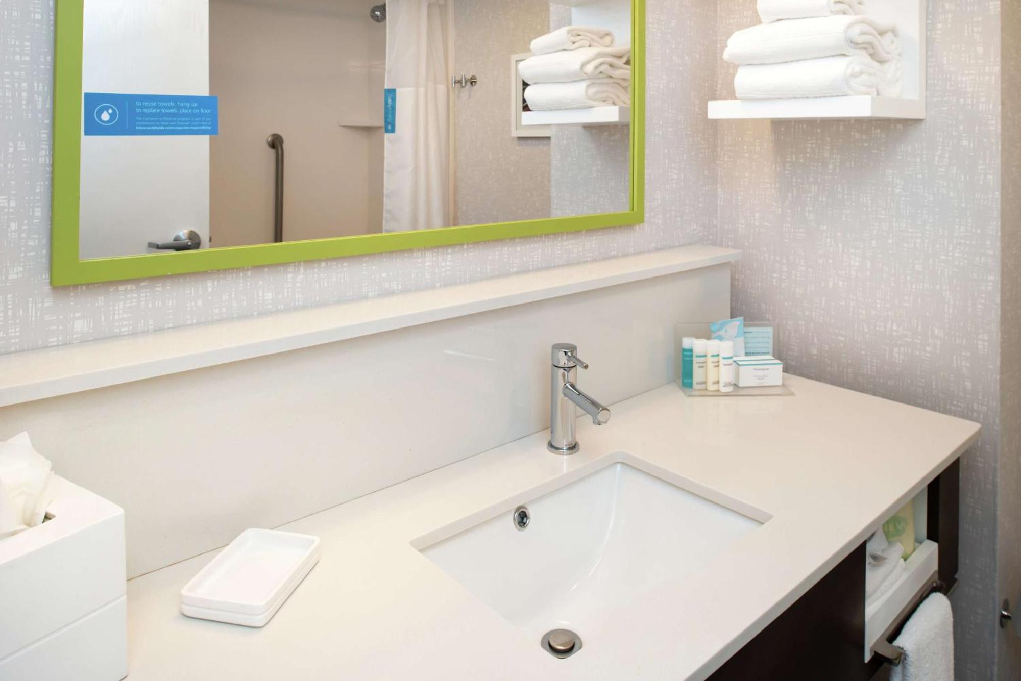 Hampton Inn Greensboro Airport Dış mekan fotoğraf