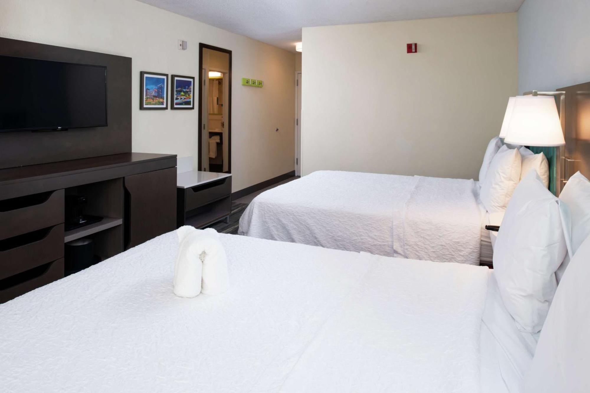 Hampton Inn Greensboro Airport Dış mekan fotoğraf