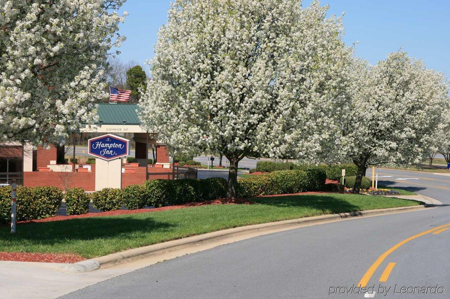 Hampton Inn Greensboro Airport Dış mekan fotoğraf