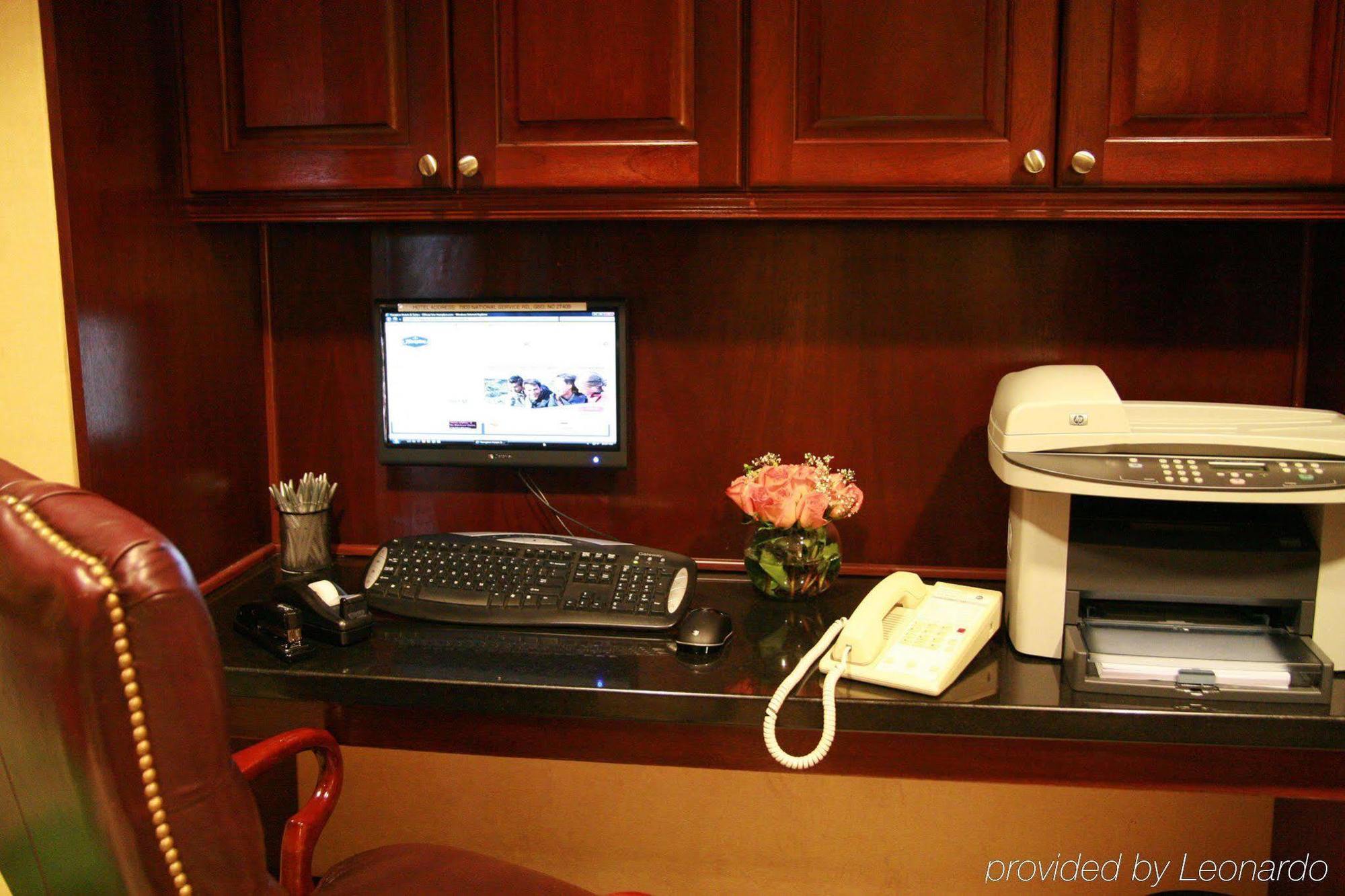 Hampton Inn Greensboro Airport Konforlar fotoğraf